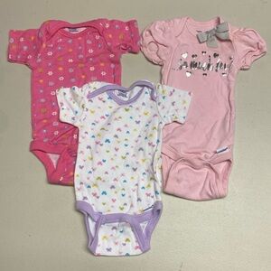3 Gerber Baby Girl Short Sleeve Onesies 0-3M Organic Cotton 3 Piece Lot Bundle